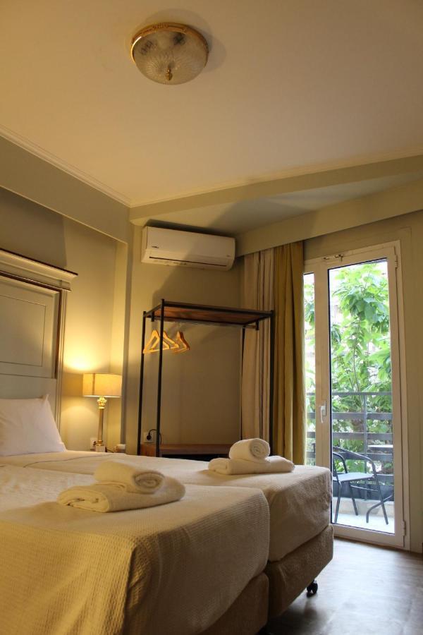 Falireon Hotel Athena Bagian luar foto