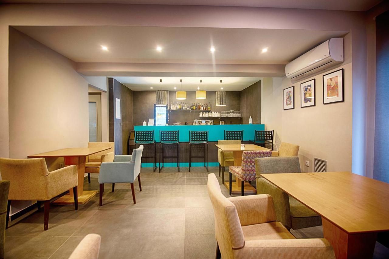 Falireon Hotel Athena Bagian luar foto