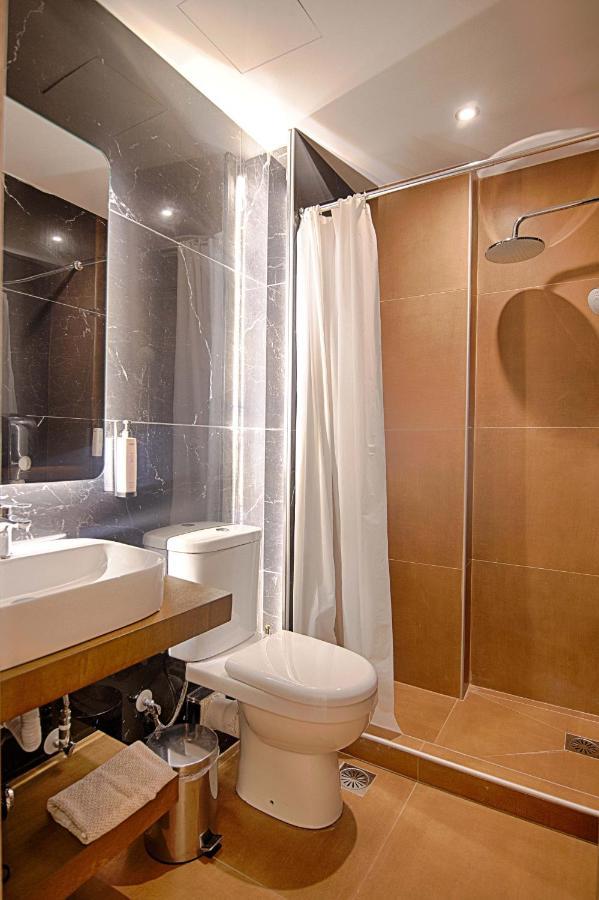 Falireon Hotel Athena Bagian luar foto