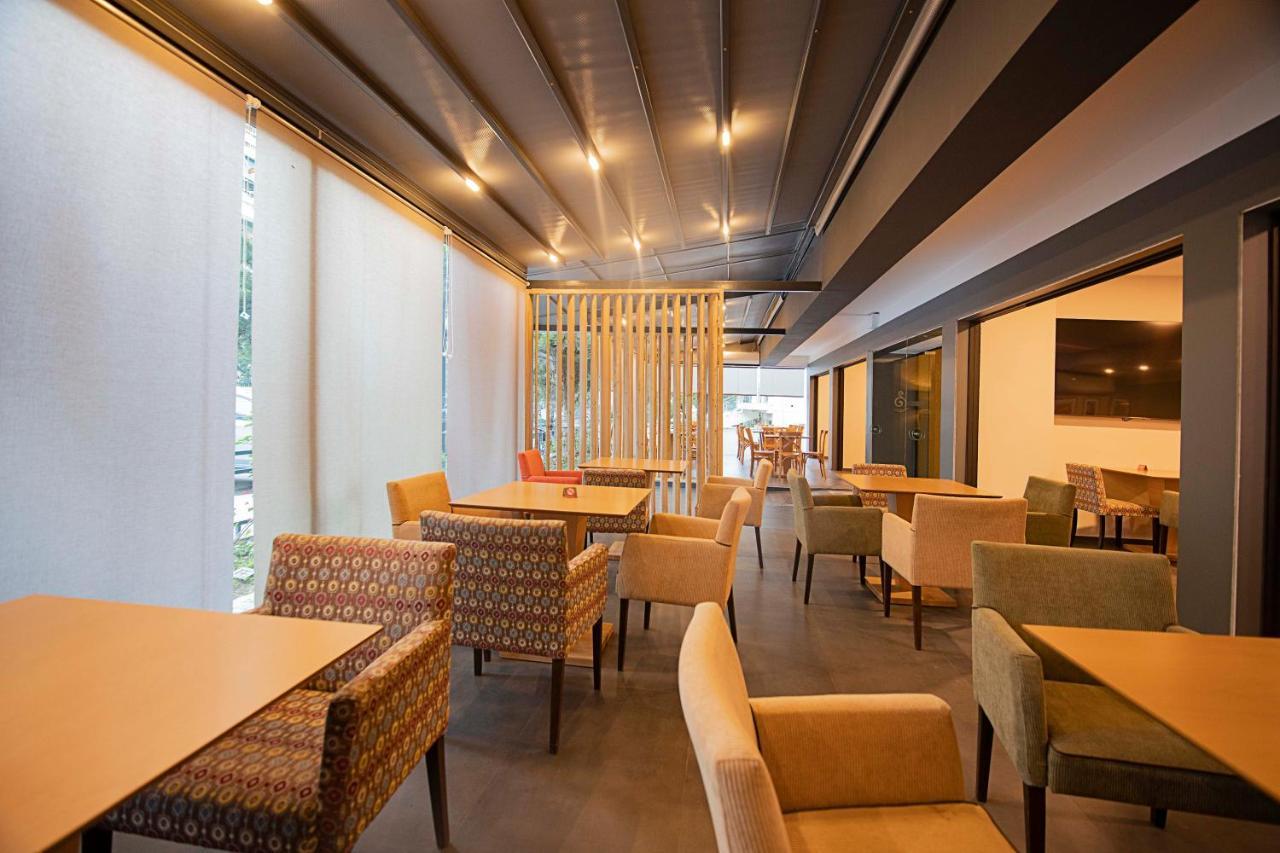 Falireon Hotel Athena Bagian luar foto